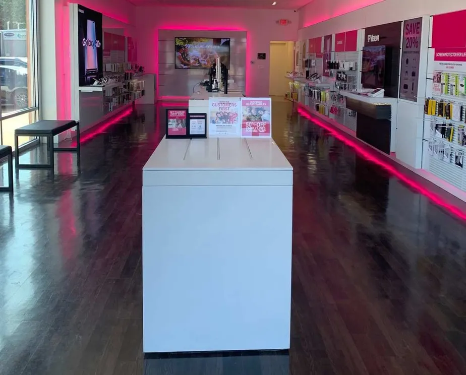 Interior photo of T-Mobile Store at Cicero & 135th, Crestwood, IL
