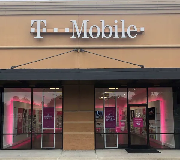 Smart Phones at TMobile River Market Place in Lafayette, LA