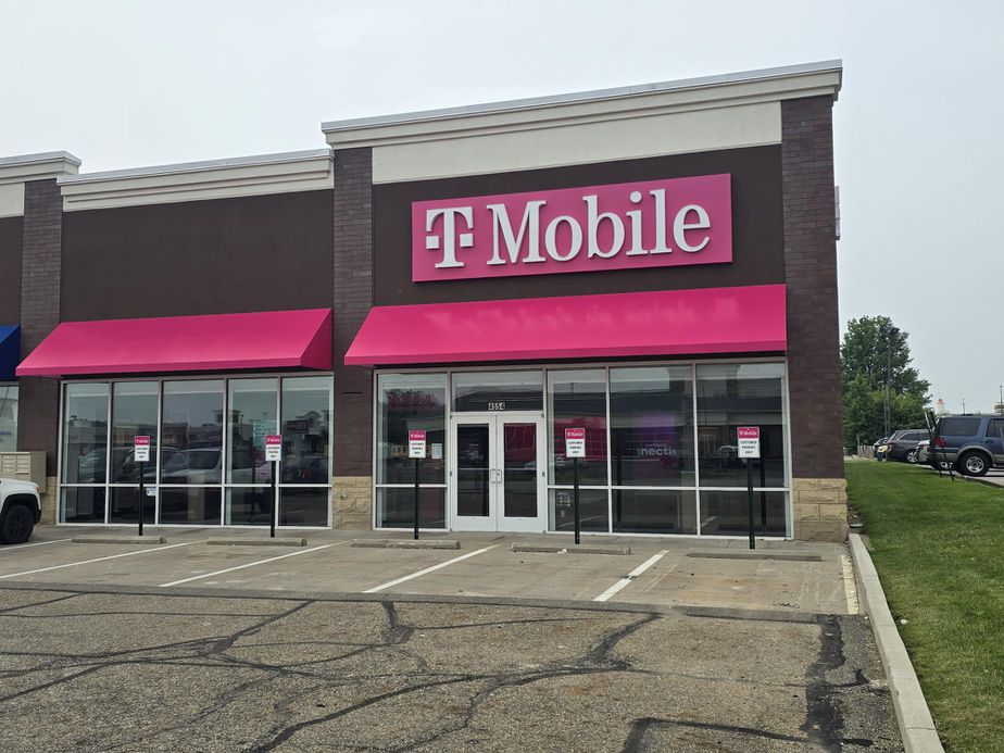  Exterior photo of T-Mobile Store at Belden Village & Dressler, Canton, OH 