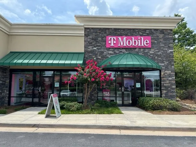 Exterior photo of T-Mobile Store at Stonecrest, Lithonia, GA