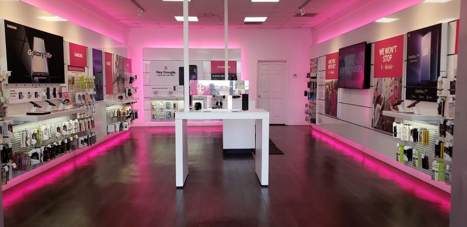 Interior photo of T-Mobile Store at 21st St & Indian River Blvd, Vero Beach, FL