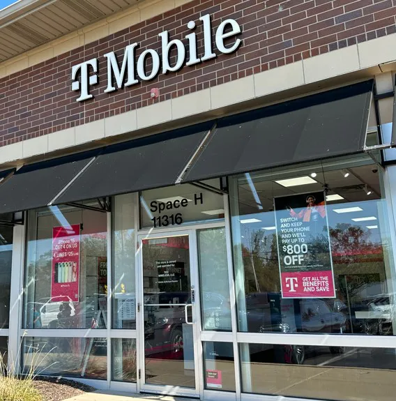  Exterior photo of T-Mobile Store at Lincoln & Wolf, Mokena, IL 