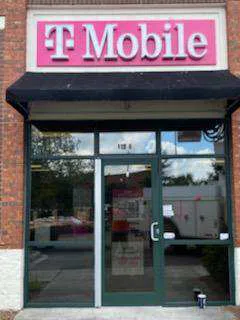  Exterior photo of T-Mobile store at Azalea Square Blvd & N Main St, Summerville, SC 
