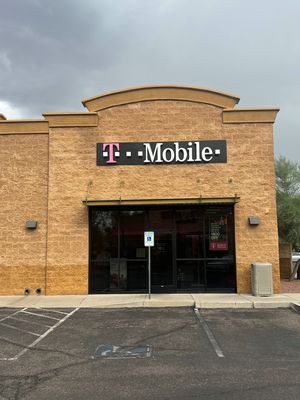 T-Mobile Authorized Retailer