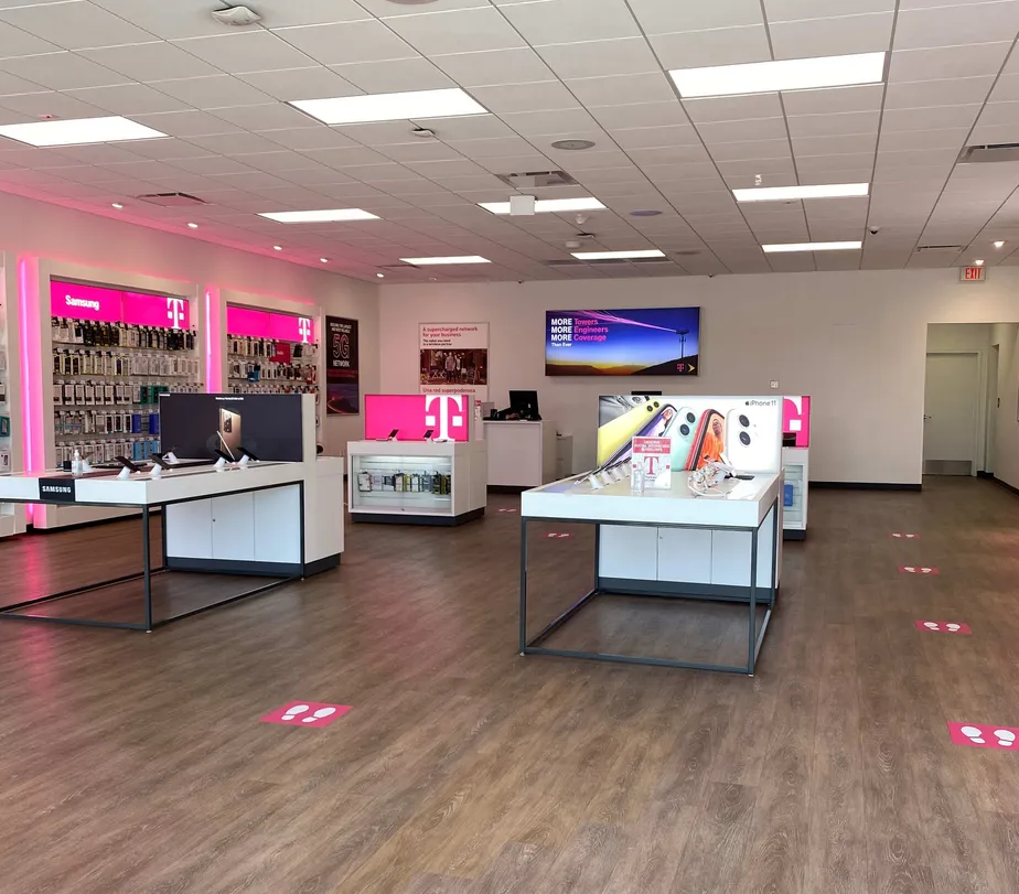 Interior photo of T-Mobile Store at Blanco Rd & Vista Del Norte, San Antonio, TX