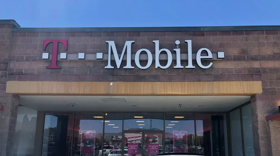 Foto del exterior de la tienda T-Mobile en 22nd & Kolb, Tucson, AZ