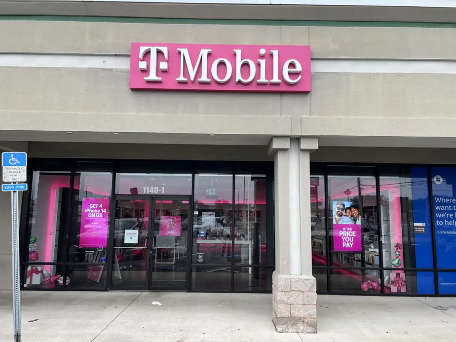 Exterior photo of T-Mobile Store at Dunn & Regency, Jacksonville, FL