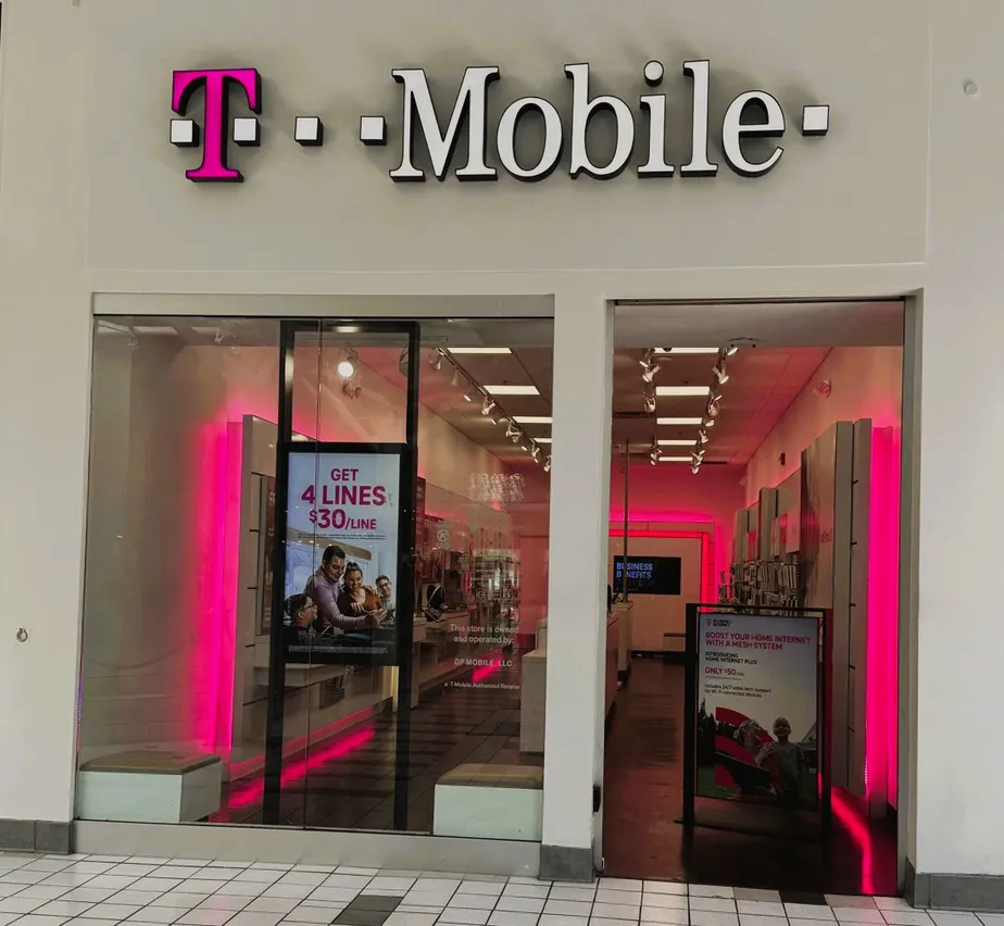  Exterior photo of T-Mobile Store at Hudson Mall, Jersey City, NJ 