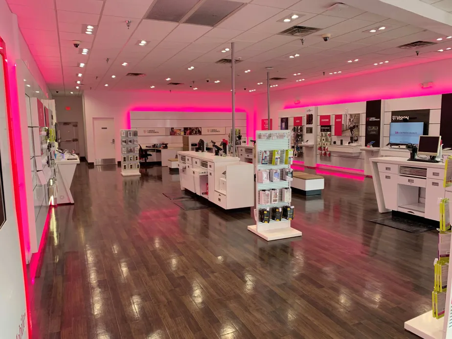Interior photo of T-Mobile Store at Jefferson Blvd & Llewellyn, Dallas, TX
