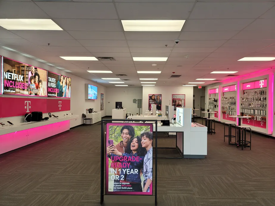 Interior photo of T-Mobile Store at Boyette Rd & Mcmullen Rd, Riverview, FL