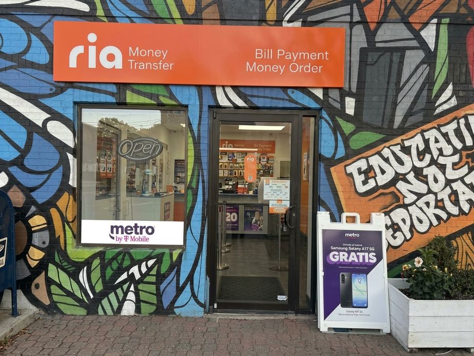 Metro by T-Mobile 3801 Mount Vernon Ave - 3801 Mount Vernon Ave 