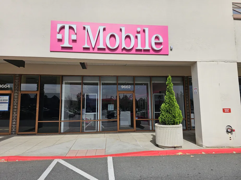  Exterior photo of T-Mobile Store at Fair City Mall, Fairfax, VA 