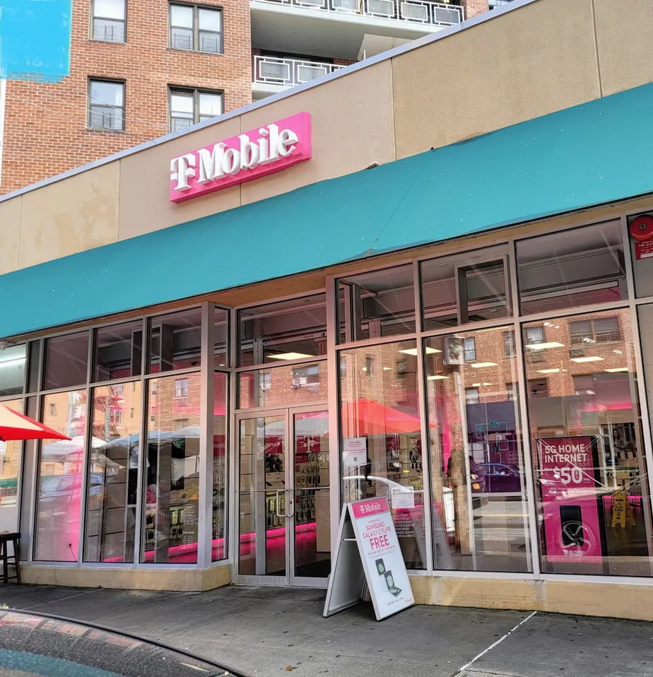 Exterior photo of T-Mobile Store at Junction Blvd & 57th, Queens, NY