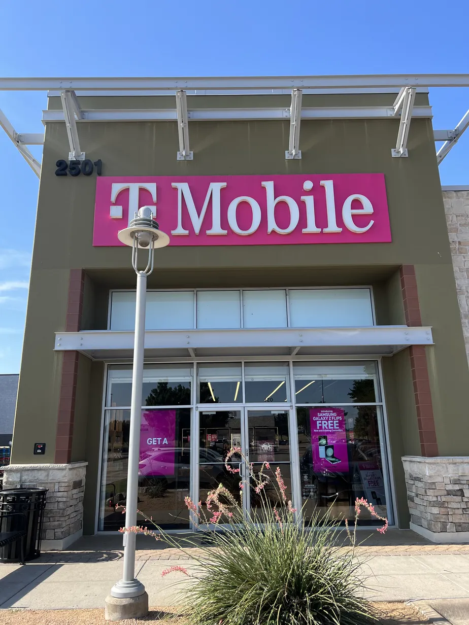 Exterior photo of T-Mobile Store at W Interestate 20 & W Bardin Rd, Grand Prairie, TX