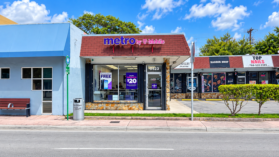 Metro by T-Mobile 3423 SW 8TH ST - 3423 SW 8TH ST 