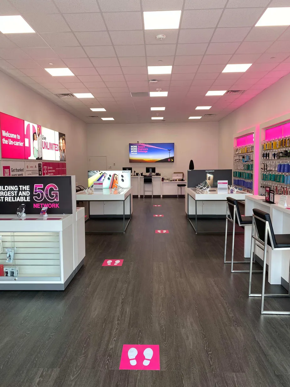 Interior photo of T-Mobile Store at W Baltimore Pike & Oriole Ave, Media, PA