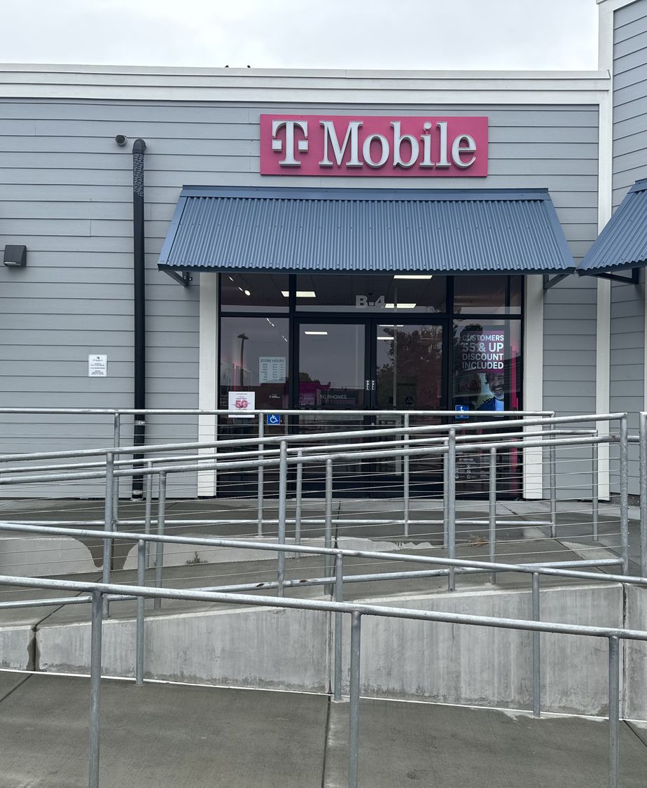 Exterior photo of T-Mobile Store at Strawflower Village, Half Moon Bay, CA