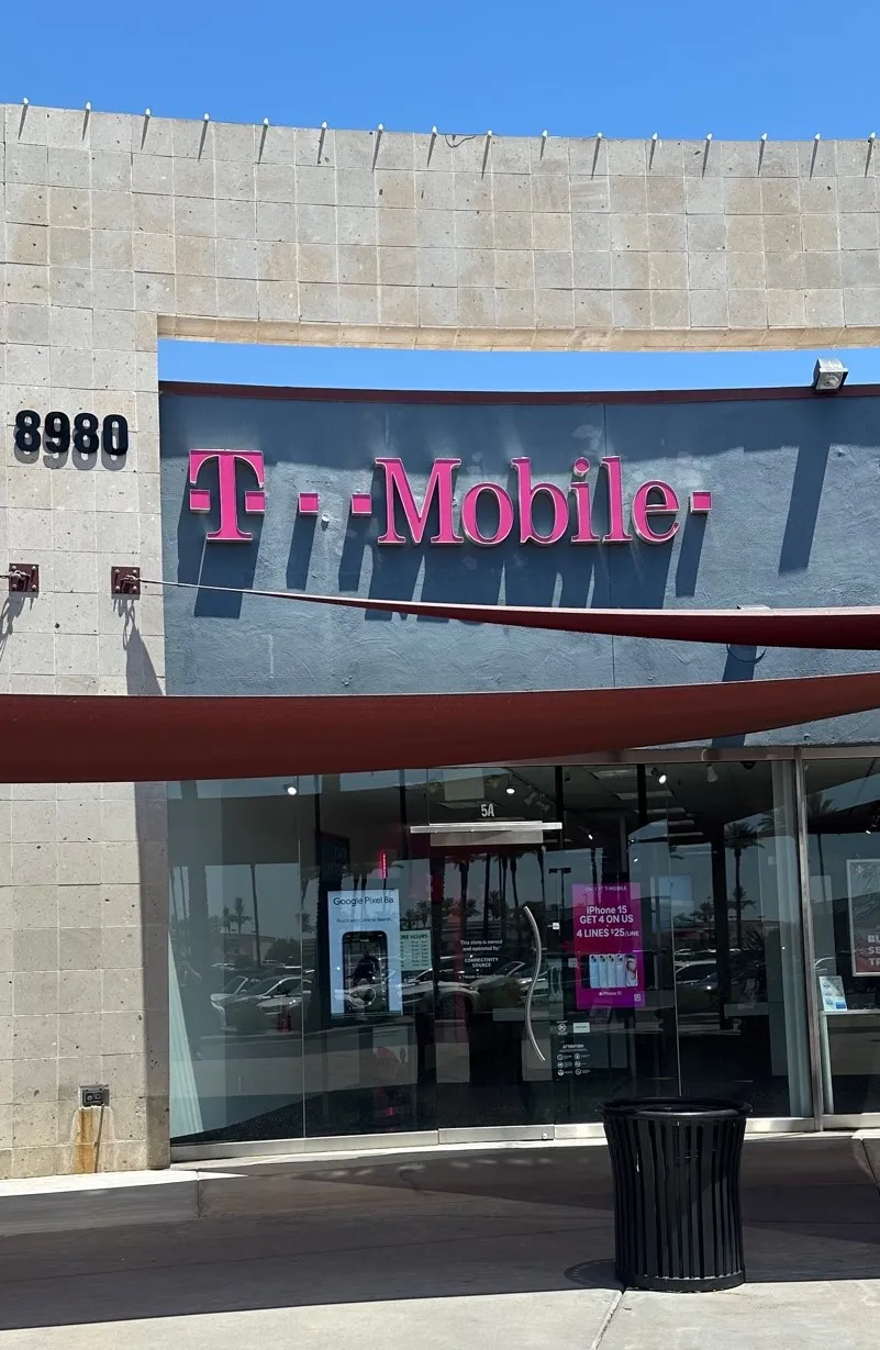  Exterior photo of T-Mobile Store at Pavillions at Talking Stick, Scottsdale, AZ 