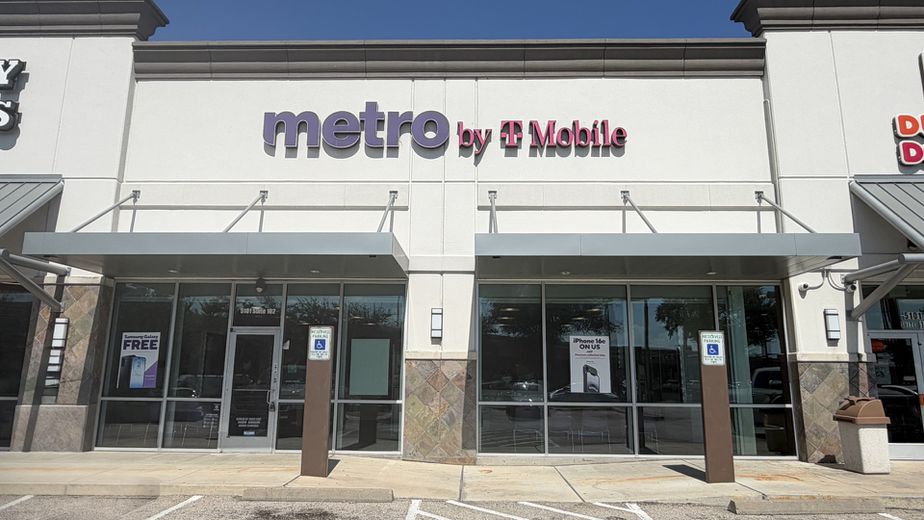 Metro by T-Mobile 5101 Bingle Rd - 5101 Bingle Rd 