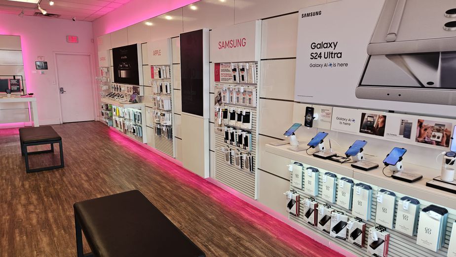 Interior photo of T-Mobile Store at S Wentworth Ave & W Garfield Blvd, Chicago, IL