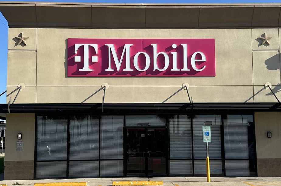 Exterior photo of T-Mobile Store at S Padre Island Dr & Airline Rd, Corpus Christi, TX