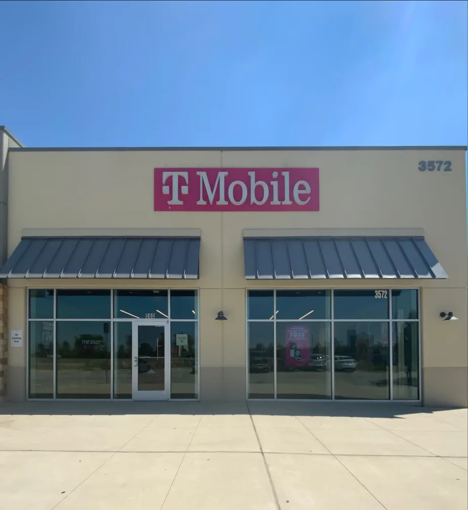 Exterior photo of T-Mobile Store at Hwy 114 & Allison Ave, Fort Worth, TX
