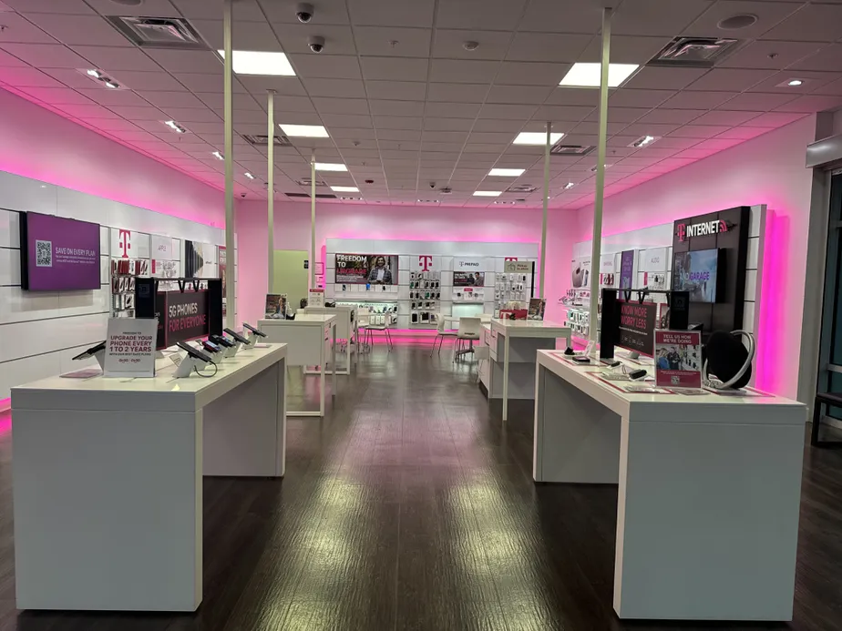  Interior photo of T-Mobile Store at Tamiami Trail & Cochran Blvd, Port Charlotte, FL 