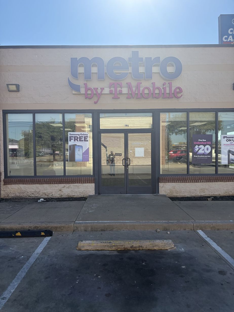 Metro by T-Mobile 2310 Martin Luther King Jr Blvd - 2310 Martin Luther King Jr Blvd 