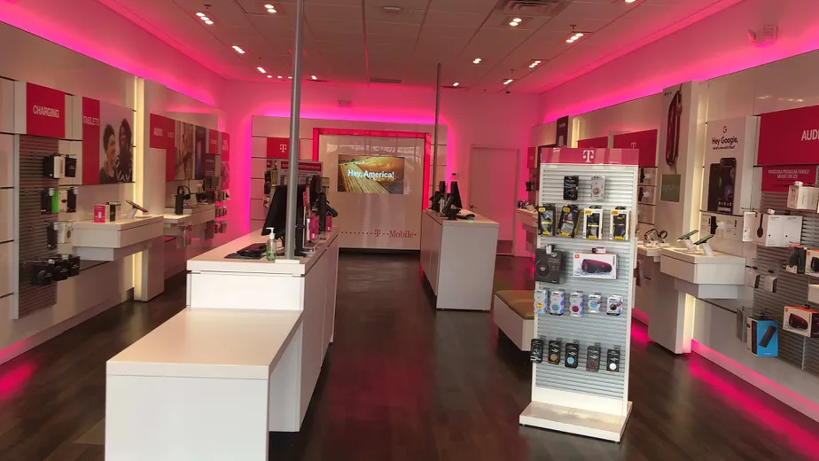 Interior photo of T-Mobile Store at Pelham Pkwy & Valleydale Rd 1, Hoover, AL