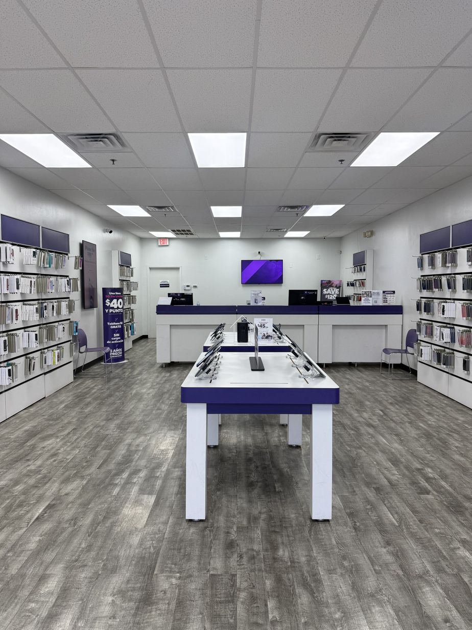 Metro by T-Mobile 3850 S New Braunfels Ave - 3850 S New Braunfels Ave 