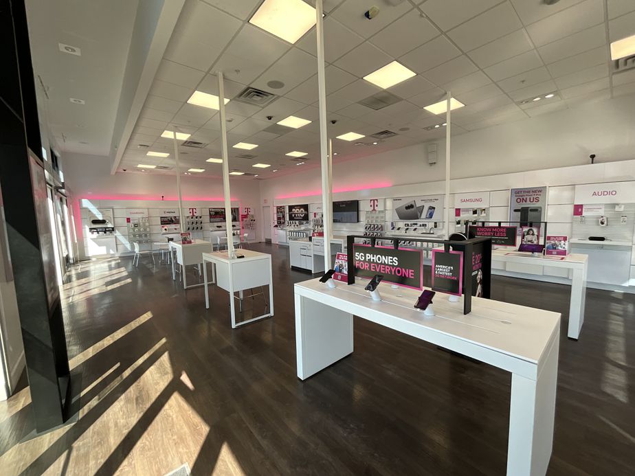 Interior photo of T-Mobile Store at Farmington Station, Farmington, UT
