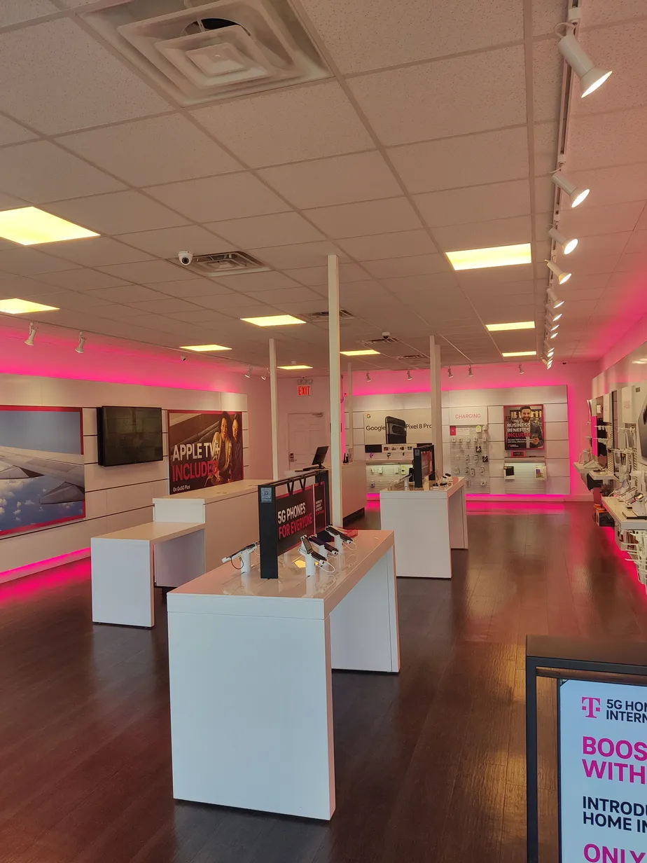 Interior photo of T-Mobile Store at Hempstead Tnpk & Prospect Ave, East Meadow, NY 