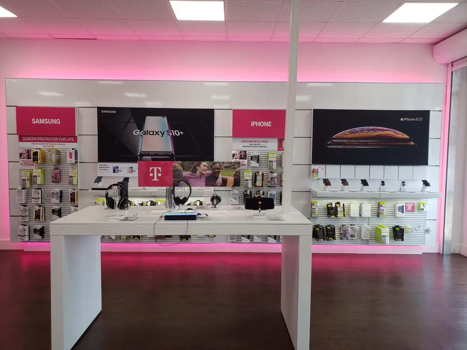 Interior photo of T-Mobile Store at W Ennis & S Clay, Ennis, TX
