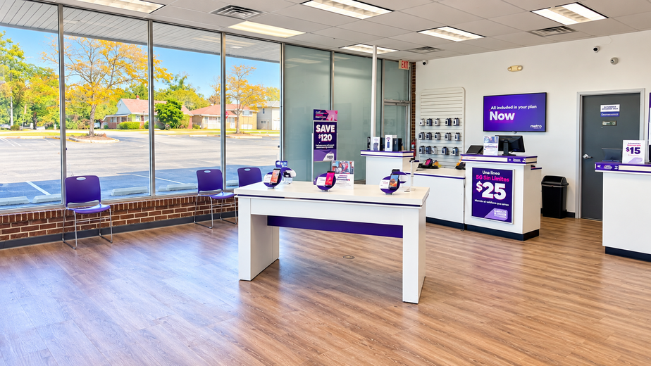 Metro by T-Mobile 17517 Kedzie Ave - 17517 Kedzie Ave 