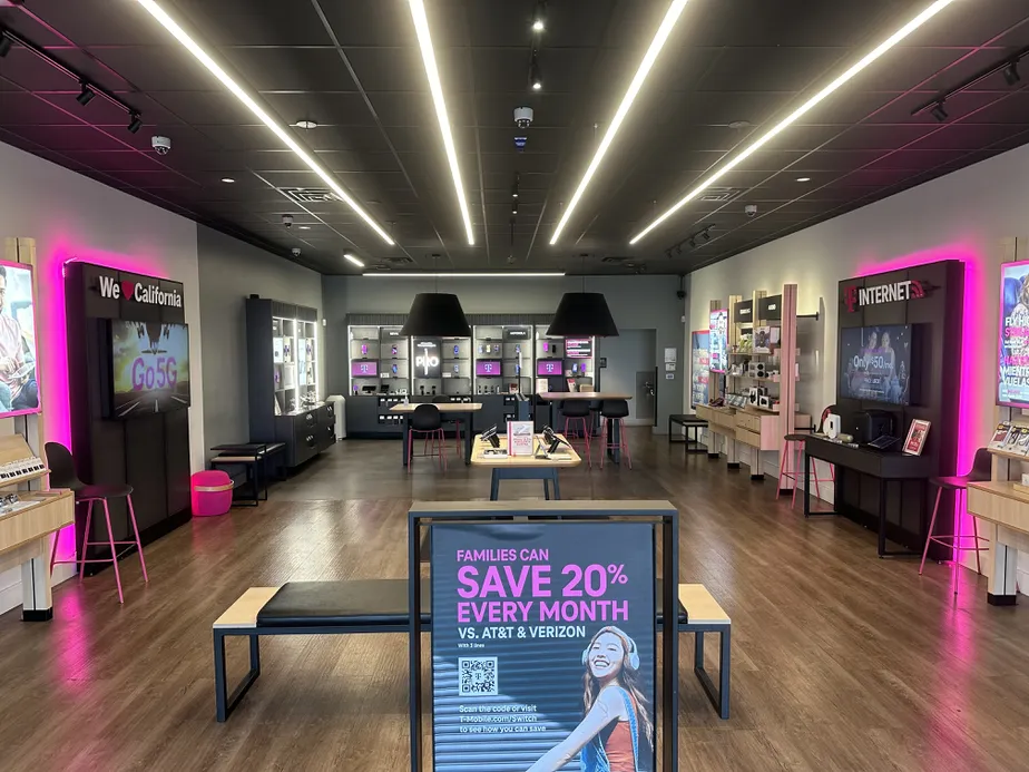  Interior photo of T-Mobile Store at Broadway & Oxford St, Chula Vista, CA 
