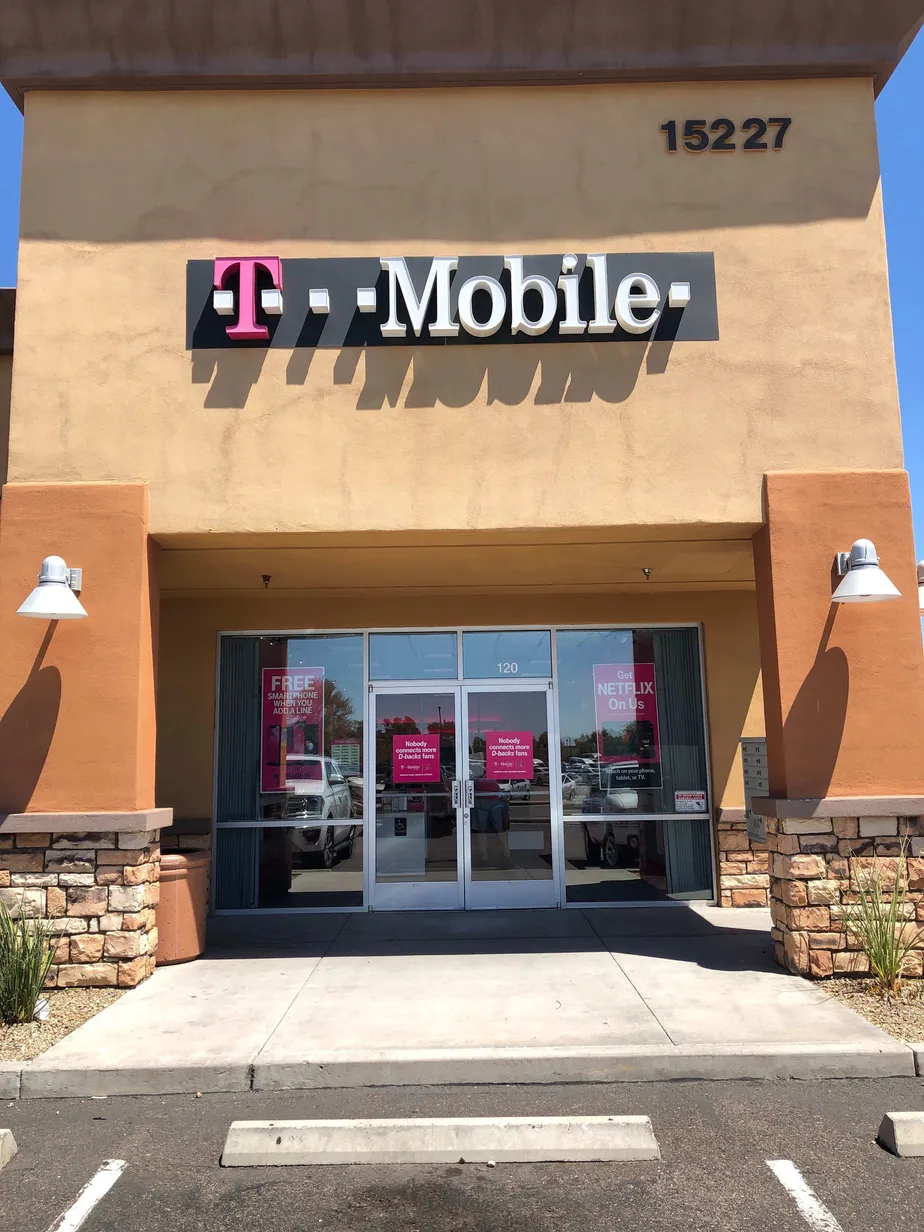 Exterior photo of T-Mobile store at N Northsight Blvd & N Hayden Rd, Scottsdale, AZ