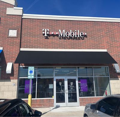T-Mobile Authorized Retailer