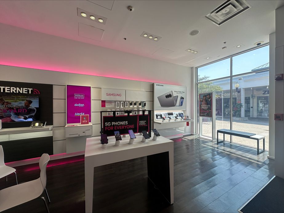 Interior photo of T-Mobile Store at Westfield Old Orchard, Skokie, IL