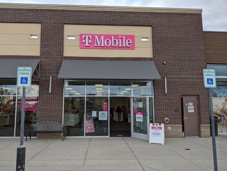 Exterior photo of T-Mobile Store at Highlands Ranch Town Center, Highlands Ranch, CO