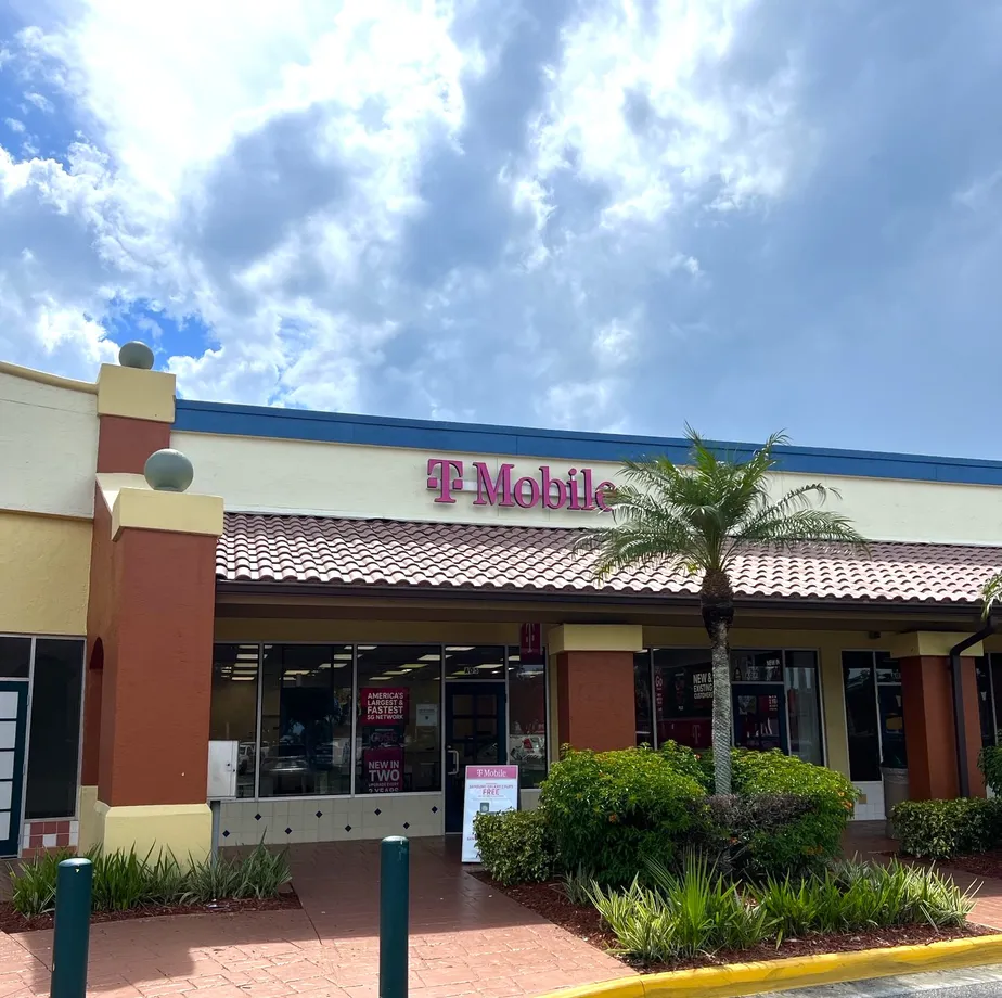 Exterior photo of T-Mobile Store at Santa Barbara Centre, Cape Coral, FL