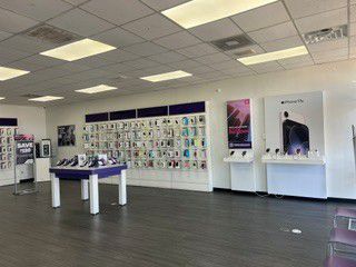 Metro by T-Mobile 450 E Highway 67 - 450 E Highway 67 