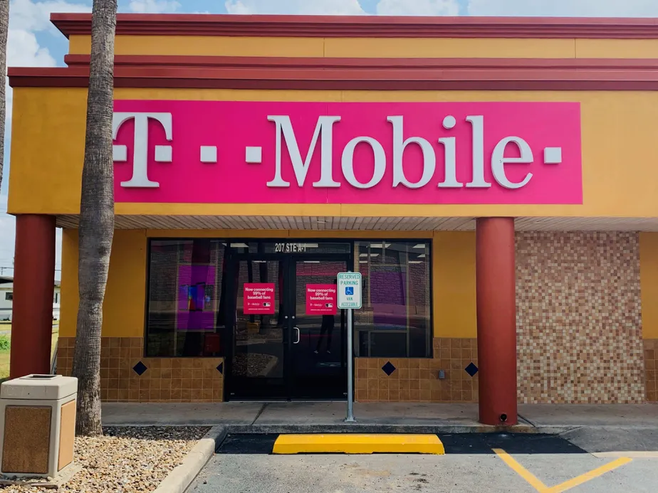 Exterior photo of T-Mobile store at I-2 & S Bensten Palm Dr, Palmview, TX