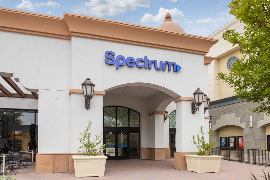 Spectrum - 162 W Hillcrest Dr