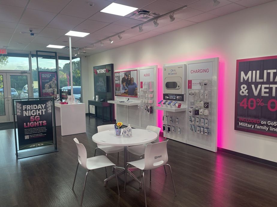 Interior photo of T-Mobile Store at Sea Island Pkwy & Airport Cir, Beaufort, SC