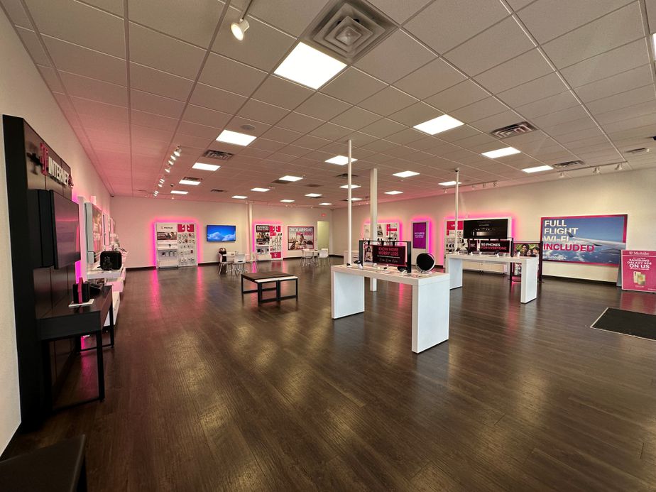 Interior photo of T-Mobile Store at Clack St & Southwest Dr, Abilene, TX