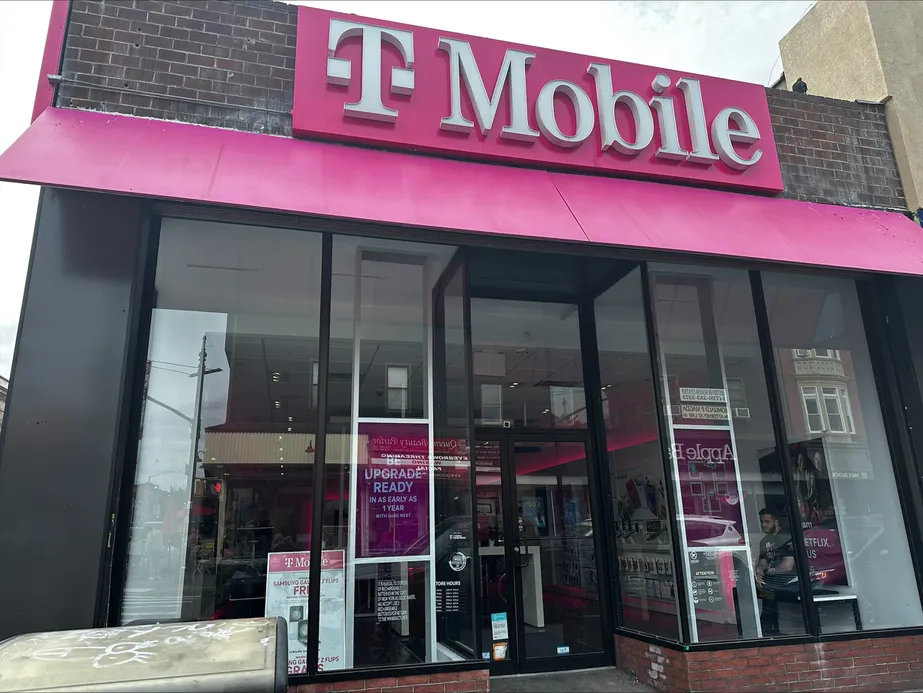 Exterior photo of T-Mobile Store at Manhattan & Meserole, Brooklyn, NY