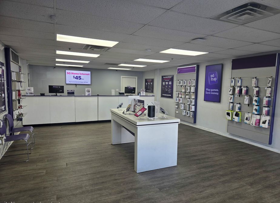 Metro by T-Mobile 125 Avon Ave - 125 Avon Ave 