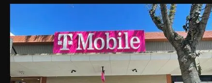  Exterior photo of T-Mobile Store at San Fernando & Magnolia, Burbank, CA 
