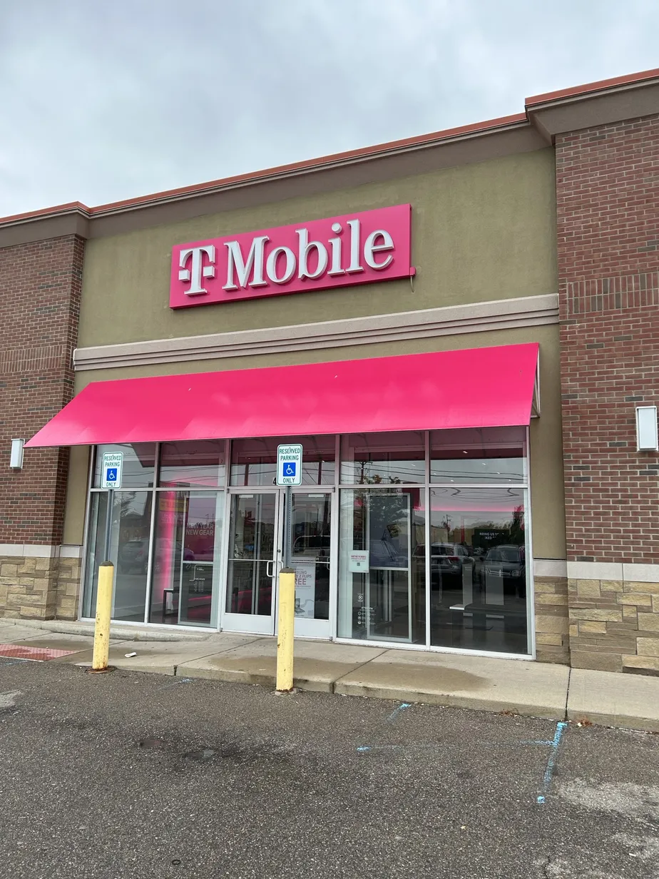 Exterior photo of T-Mobile Store at Miller Rd & Bridle Path, Flint, MI