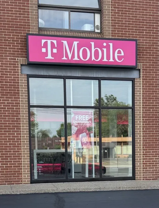  Exterior photo of T-Mobile Store at Washington Rd & E Mcmurray Rd, Mcmurray, PA 